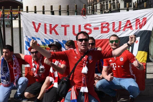 Spain: Bayern Munich supporters in Madrid Nearly 4,200 Bayern fans travel to Madrid to watch the UEFA Champions League quarter-final match between Real Madrid (Spain) and Bayern Munich (Germany). Supporters congregate in Plaza Mayor and Puerta of Sol, in central Madrid.  JorgexSanzx xPacificxPress