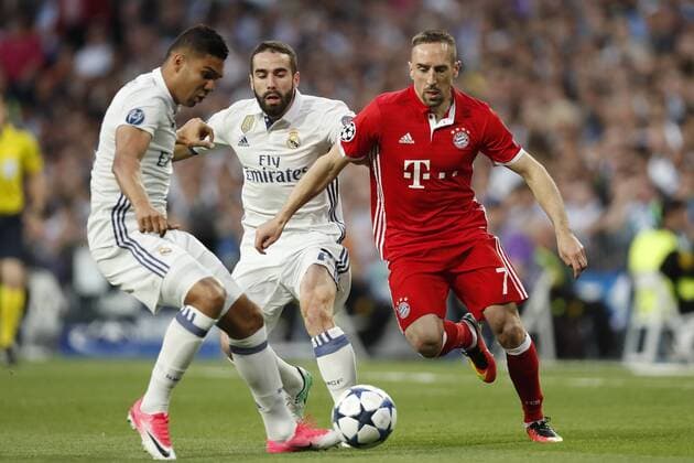 (L-R) Casemiro of Real Madrid, Daniel Carvajal of Real Madrid, Franck Ribery of Bayern Munichduring the UEFA Champions League quarter final match between Real Madrid and Bayern Munich on April 18, 2017 at the Santiago Bernabeu stadium in Madrid, Spain Real Madrid v Bayern München UEFA Champions League 2016 2017 xVIxxIVx 7603316