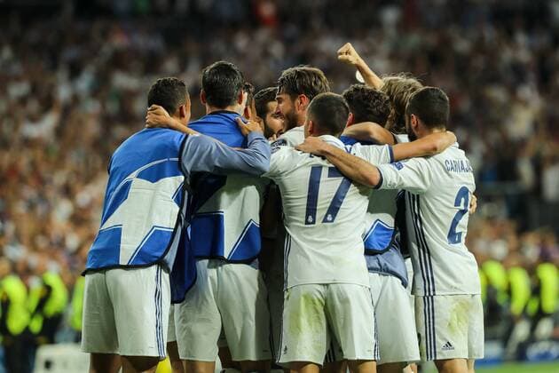 Madrid, Spain 18.04.2017, UEFA Champions League - 2016 17 Season, Quarter Final: Second leg, Real Madrid - FC Bayern Muenchen, Tor zum 2:2 Torschuetze Cristiano Ronaldo (Real Madrid) wird bejubelt ( DeFodi048