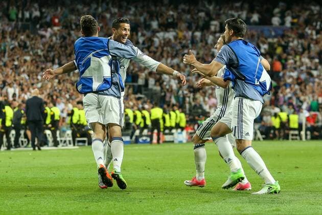 Madrid, Spain 18.04.2017, UEFA Champions League - 2016 17 Season, Quarter Final: Second leg, Real Madrid - FC Bayern Muenchen, Tor zum 2:2 Torschuetze Cristiano Ronaldo (Real Madrid) wird bejubelt ( DeFodi048