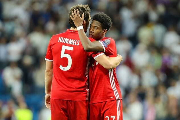 Madrid, Spain 18.04.2017, UEFA Champions League - 2016 17 Season, Quarter Final: Second leg, Real Madrid - FC Bayern Muenchen, Mats Hummels (FCB) David Alaba (FCB) enttaeuscht, enttaeuschung ( DeFodi048
