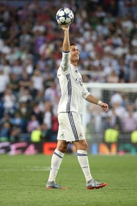 Christiano Ronaldo ( Real Madrid 7 ) nach dem Sieg, Real Madrid vs. FC Bayern Muenchen, Viertelfinale, UEFA Champions League, Fussball, 18.04.2017, Madrid Copyright: xLanger Eibner-Pressefotox EP_HLR