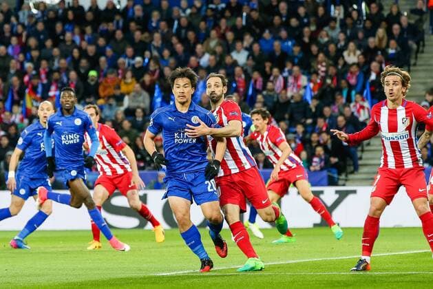 Shinji Okazaki (Leicester), Juanfran (Atletico), APRIL 18, 2017 - Football Soccer : Shinji Okazaki of Leicester City and Juanfran of Atletico Madrid during the UEFA Champions League Quarter-final match between Leicester City and Atletico Madrid at King Power Stadium in Leicester, England. Noxthirdxpartyxsales  (mdga014290)