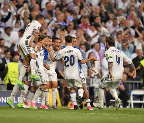 18.04.2017, Fussball Champions-League 2016 2017, Viertelfinale Rückspiel, Real Madrid - FC Bayern München, im Estadio Bernabeu in Madrid, Jubel der Madrider Spieler 