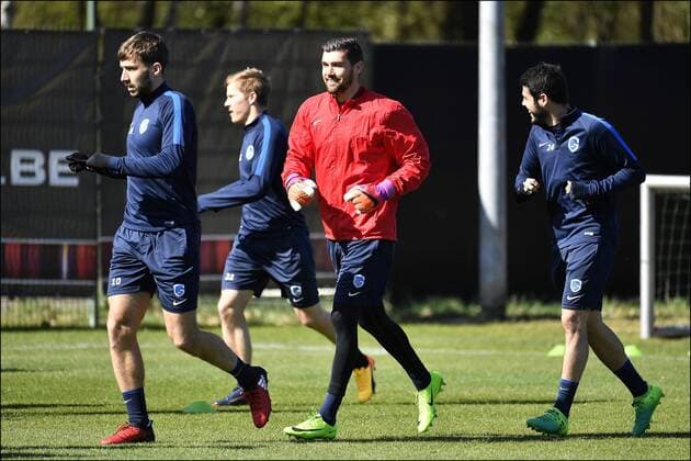 GENK, BELGIUM - APRIL 19 : Timothy Castagne defender of KRC Genk and Sebastien Dewaest defender of KRC Genk pictured during a training of KRC Genk prior to their Uefa Europa League Quarter-finals, 2nd leg on April 19, 2017 in Genk, Belgium, 19 04 17 FOOTBALL : Entrainement KRC Genk - 19 04 2017 PhotoNews Panoramic 