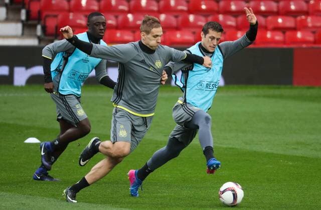 Anderlecht s Lukasz Teodorczyk and Anderlecht s Uros Spajic fight for the ball during the training session of Belgian soccer team RSC Anderlecht in Manchester, UK, Wednesday 19 April 2017. Tomorrow Anderlecht is playing the return leg game of the quarterfinals of the Europa League competition against UK team Manchester United ManU VIRGINIExLEFOUR  x05083740x