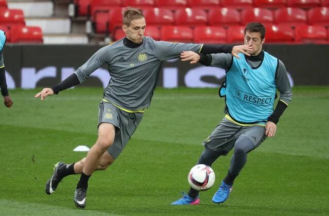 Anderlecht s Lukasz Teodorczyk and Anderlecht s Uros Spajic fight for the ball during the training session of Belgian soccer team RSC Anderlecht in Manchester, UK, Wednesday 19 April 2017. Tomorrow Anderlecht is playing the return leg game of the quarterfinals of the Europa League competition against UK team Manchester United ManU VIRGINIExLEFOUR  x05083742x