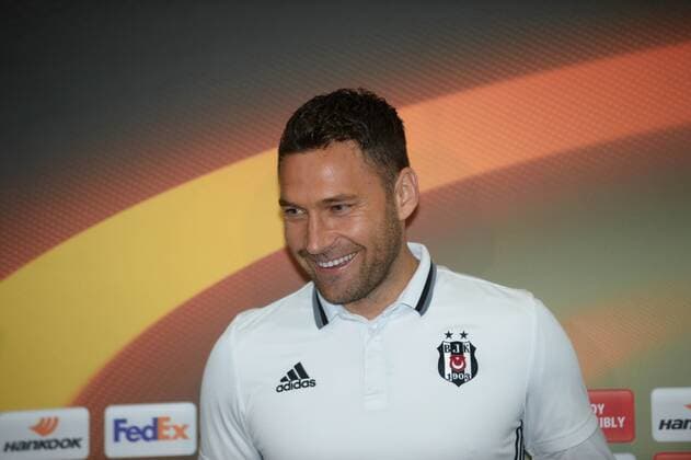 Besiktas player Dusko Tosic gives a press conference PK Pressekonferenz on the eve of the team s a day before their UEFA Europa League Quarter final first match against Lyon on April 19, 2017 in Istanbul , Turkey. 