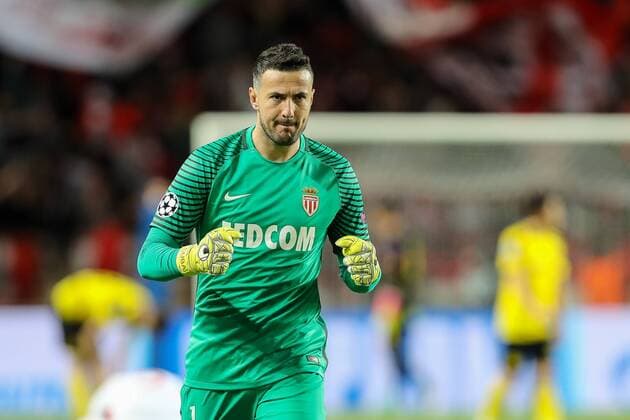 Monaco, Spain 19.04.2017, UEFA Champions League - 2016 17 Season, Quarter Final: Second leg, AS Monaco - BV Borussia Dortmund, Tor zum 2:0 Torwart Danijel Subasic (MCO) bejubelt Torschuetze Radamel Falcao (MCO) ( DeFodi048