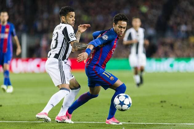 SPAIN - 19th of April: Neymar jr of FC Barcelona Barca and Dani Alves of Juventus FC during the UEFA Champions League Quarter Final second leg match between FC Barcelona and Juventus FC at Camp Nou Stadium on April 19, 2017 in Barcelona, Spain.. (Credit: Mikel Trigueros Urbanandsport Cordon Press)  xCordonxPressx xSPAINx-xFCxBarcelonaxagainstxJuventusxFCx-xxChampionsxLeaguex-x2016 17x