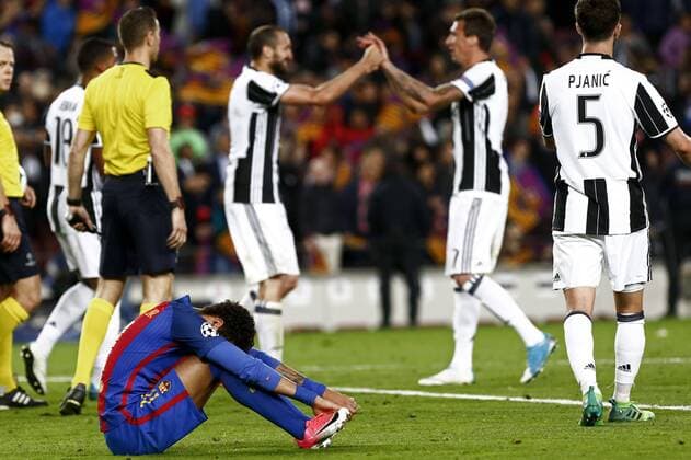 The players of Juventus jubilate the qualification after the UEFA Champions League quarter-final second leg match between FC Barcelona Barca and Juventus at the Camp Nou stadium, in Barcelona, Catalonia, Spain, 19 April 2017. BARCELONA VS. JUVENTUS !ACHTUNG: NUR REDAKTIONELLE NUTZUNG!  Copyright: xQuiquexGarciax BCN001 20170419-636282407263885270