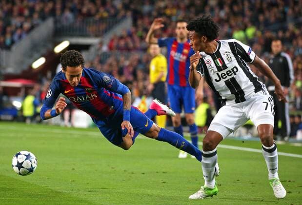 April 19, 2017 - Barcelona, Spain - Neymar Jr. and Juan Cuadrado during UEFA Champions League match between F.C. Barcelona v Juventus, in Barcelona, on April 19, 2017. FC Barcelona Barca v Juventus - UEFA Champions League Quarter Final: Second Leg  - ZUMAn230 20170419_zaa_n230_253 Copyright: xJoanxVallsx