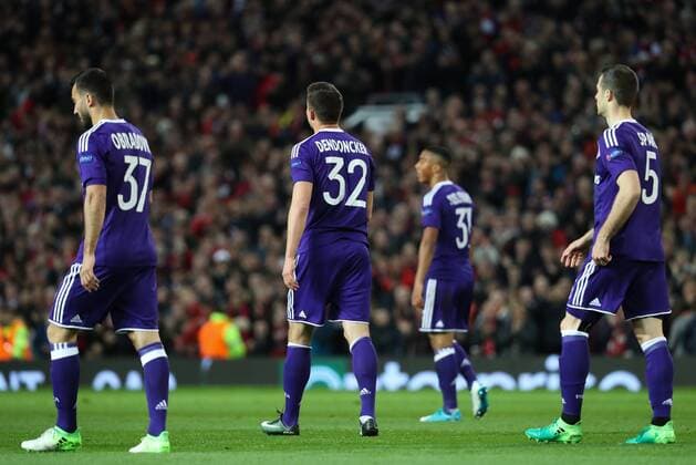 Anderlecht s players look dejected during the return leg game of the quarterfinals of the Europa League competition between UK team Manchester United ManU and Belgian soccer team RSC Anderlecht in Manchester, UK, Thursday 20 April 2017. First leg ended on a draw result 1-1 in Belgium. VIRGINIExLEFOUR  x05084073x