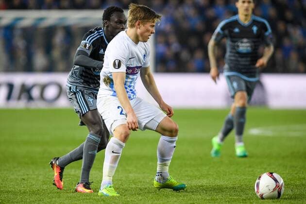 Genk s Jere Uronen fights for the ball during the return leg of quarterfinals in the Europa League competition between Belgian soccer team RC Genk and Spanish team Celta Vigo, Thursday 20 April 2017, in Genk. First leg ended on a 2-3 result in Spain. LUCxCLAESSEN  x05084168x