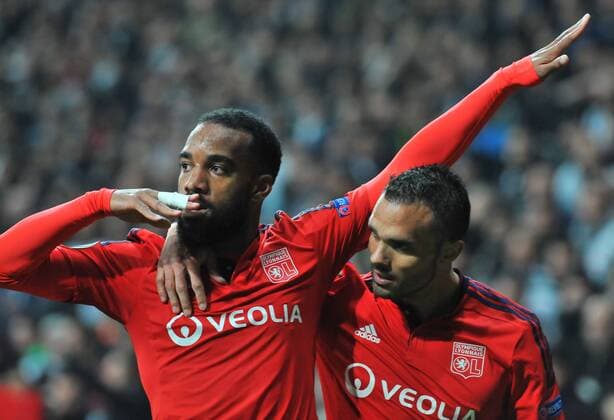 Bilder des Tages - SPORT Olympique Lyon s Alexandre Lacazette celebrates his goal with teammates during UEFA Europa League second leg quarter final football match between Besiktas and Olympique Lyon on April 20, 2017, the Vodafone Arena Stadium in Istanbul. (  Copyright: AzizxUzun 15675935