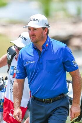 SAN ANTONIO, TX - APRIL 20: Graeme McDowell walks up the 18th fairway during the first round of the Valero Texas Open at the TPC San Antonio Oaks Course in San Antonio, TX on April 20, 2017. (Photo by Daniel Dunn Icon Sportswire) GOLF: APR 20 PGA Golf Herren - Valero Texas Open - First Round Icon17042020 EDITORIAL USE ONLY