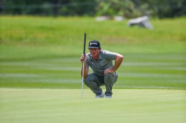 SAN ANTONIO, TX - APRIL 20: Keegan Bradley lines up a putt during the first round of the Valero Texas Open at the TPC San Antonio Oaks Course in San Antonio, TX on April 20, 2017. (Photo by Daniel Dunn Icon Sportswire) GOLF: APR 20 PGA Golf Herren - Valero Texas Open - First Round Icon17042025 EDITORIAL USE ONLY