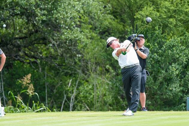 SAN ANTONIO, TX - APRIL 20: Charley Hoffman hits a shout out of the fairway during the first round of the Valero Texas Open at the TPC San Antonio Oaks Course in San Antonio, TX on April 20, 2017. (Photo by Daniel Dunn Icon Sportswire) GOLF: APR 20 PGA Golf Herren - Valero Texas Open - First Round Icon17042031 EDITORIAL USE ONLY