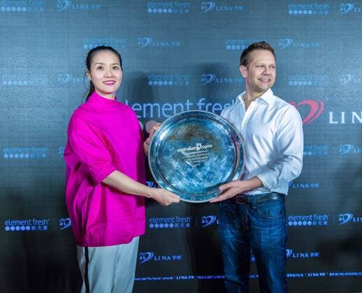 Retired Chinese tennis star Li Na, left, attends the opening ceremony of the restaurant co-opened by her and restaurant brand Element Fresh in Wuhan city, central China s Hubei province, 20 April 2017. Retired tennis star Li Na highlights opening ceremony of restaurant Element Fresh in central China city  pbu610657_13