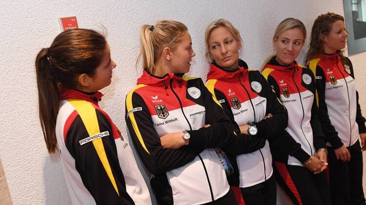 Fedcuptie Germany Ukraine in Stuttgart Germany German FedcupTeam from left:Julia Goerges ,Carina Witthoeft,Teamcaptain Barbara Rittner,Angelique Kerber,Laura Siegemund