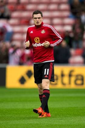 Adam Johnson of Sunderland warming up during the Barclays Premier League match between Sunderland and Newcastle United at the Stadium Of Light, Sunderland, England on 25 October 2015. Copyright: xJamesxWilliamsonx 06560020