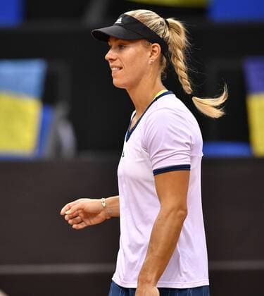 Angelique KERBER (GER) Training Aufwärmen Tennis Damen Team Deutschland Germany Fed Cup Federations FedCup 2017 Deutschland vs Ukraine Porsche-Arena Stuttgart 22.04.2017 FedCup First Round Porsche-Arena Stuttgart 2017