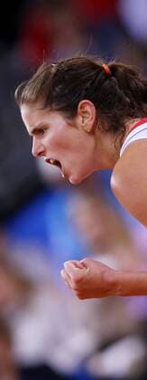 Stuttgart Tennis Fed Cup Deutschland vs. Ukraine, Julia Görges (GER) jubelt und ballt die Faust