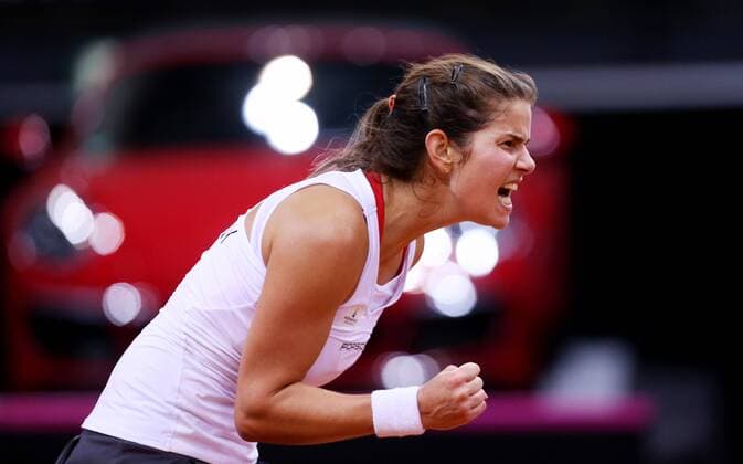 Stuttgart Tennis Fed Cup Deutschland vs. Ukraine, Julia Görges (GER) jubelt und ballt die Faust