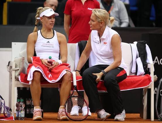 Tennis Fed Cup Deutschland - Ukraine Deutschland, Stuttgart, 22.04.2017, Tennis, Fed Cup, Deutschland - Ukraine: v.l. Angelique Kerber, Barbara Rittner (Trainerin).