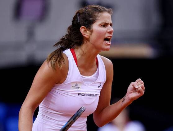 Stuttgart Tennis Fed Cup Deutschland vs. Ukraine, Julia Görges (GER) jubelt und ballt die Faust
