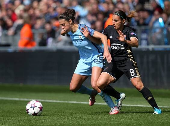 April 22nd 2017, Academy Stadium, Manchester, Lancashire England; Womens UEFA Champions League football semi-final, Manchester City Ladies versus Lyon Ladies; Carli Lloyd of Manchester City holds of the challenge of Jessica Houara-d Hommeaux of Olympique Lyonnais xDavidxBlunsdenx  ActionPlus11870933