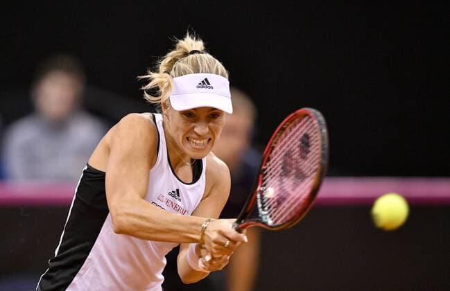 Angelique KERBER (GER) Aktion Tennis Damen Team Deutschland Germany Fed Cup Federations FedCup 2017 Deutschland vs Ukraine Porsche-Arena Stuttgart 23.04.2017 FedCup First Round Porsche-Arena Stuttgart 2017
