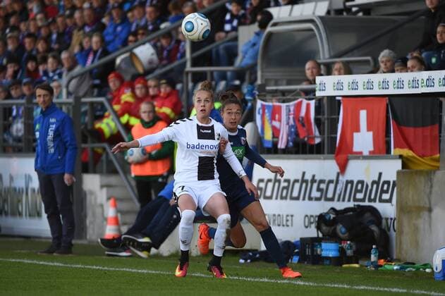 Fussball, Frauen, 1. Bundesliga, Saison 2016 17, 17. Spieltag, 1. FFC Turbine Potsdam - SC Freiburg, Giulia Gwinn (Nr. 7, SC Freiburg), Felicitas Rauch (Nr. 19, 1. FFC Turbine Potsdam), 23.04.17, Copyright: xMichaelxHundtx xMatthiasxKochx