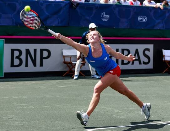 April 23, 2017 - Wesley Chapel, Florida, USA-Katerina Siniakova in action during the first match with CoCo Vandeweghe in the Fed Cup World Group Semifinal between the Czech Republic and the United States at the Saddlebrook Resort. CSM TENNIS 2017: Fed Cup World Group Semifinal Czech Republic vs USA APR 23 - ZUMAc04_ 20170423_zaf_c04_009 Copyright: xDelxMecumx