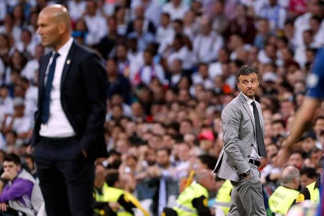 Madrid, Spain 23.04.2017, Primera Division 33. Spieltag, Real Madrid - FC Barcelona Barca Zinedine Zidane (Real Madrid) und Luis ENrique (FC Barcelona) ( DeFodi523