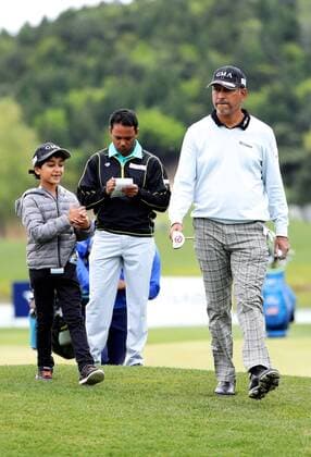 Jeev Milkha Singh of India takes part in a training session during the 2017 Volvo China Open golf tournament in Guangzhou city, south China s Guangdong province, 25 April 2017. Golfers gear up for Volvo China Open golf tournament in south China  20170425_29380