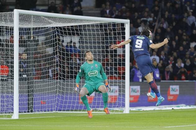 Edinson Roberto Paulo Cavani Gomez (psg) (El Matador) (El Botija) (Florestan) loupe sa tete pour marquer contre Morgan DE SANCTIS (AS Monaco FC) FOOTBALL : PSG vs AS MONACO - 1 2 Finale Coupe de France - 26 04 2017 StephaneAllaman Panoramic 