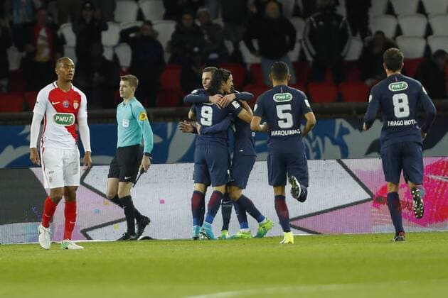 joie Julian Draxler (PSG) et Edinson Cavani (PSG) avec Angel Di Maria (PSG) FOOTBALL : PSG vs Monaco - Demie Finale - Coupe de France - 26 04 2017 GwendolineLeGoff Panoramic 
