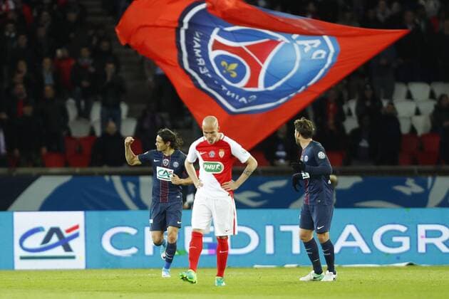 joie Edinson Cavani (PSG) deception Andrea Raggi (Monaco) FOOTBALL : PSG vs Monaco - Demie Finale - Coupe de France - 26 04 2017 GwendolineLeGoff Panoramic 