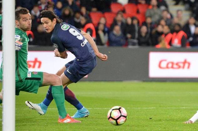 09 EDINSON CAVANI (psg) - 16 Morgan De Sanctis (mon) - BUT FOOTBALL : Paris SG vs Monaco - Coupe de France - 26 04 2017 AnthonyBIBARD FEP Panoramic 