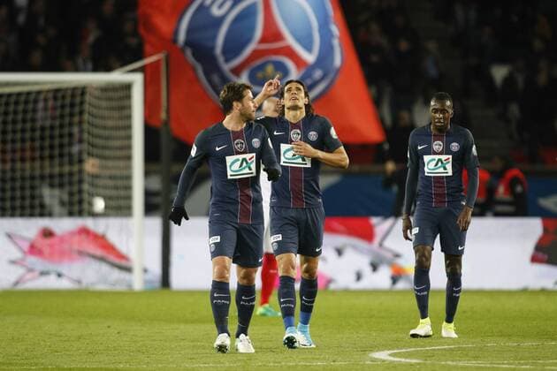 April 26, 2017 - Paris, France - Paris Saint-Germain s Uruguayan forward Edinson Cavani (C) celebrates his goal with Paris Saint-Germain s Brazilian defender Maxwell (L) during the French Cup semi-final match between Paris Saint-Germain and Monaco at the Parc des Princes stadium in Paris on April 26, 2017. Paris Saint-Germain v As Monaco - French Cup Semi-Final  - ZUMAn230 20170426_zaa_n230_189 Copyright: xGeoffroyxVanxDerxHasseltx