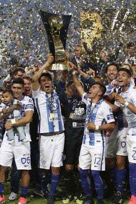 Fußball, CF Pachuca gewinnt Concacaf-Champions-League April 27, 2017 - Mexico - EUM20170427DEP03.JPG.PACHUCA, Hgo.- Soccer Futbol-Copa-MX-Final.- 26 de abril 2017. Los Tuzos del Pachuca derrotan este miercoles 1-0 global (2-1) a los Tigres de la UANL en el estadio Hidalgo y se coronan campeones de la Copa MX, convirtiendose en el primer clasificado oficial para el Mundial de Clubes. Foto: Agencia EL UNIVERSAL Agustin Salinas RCC. Latin News - April 27, 2017  - ZUMAu78_ 20170427_zaf_u78_003 Copyright: xAgustinxSalinasx