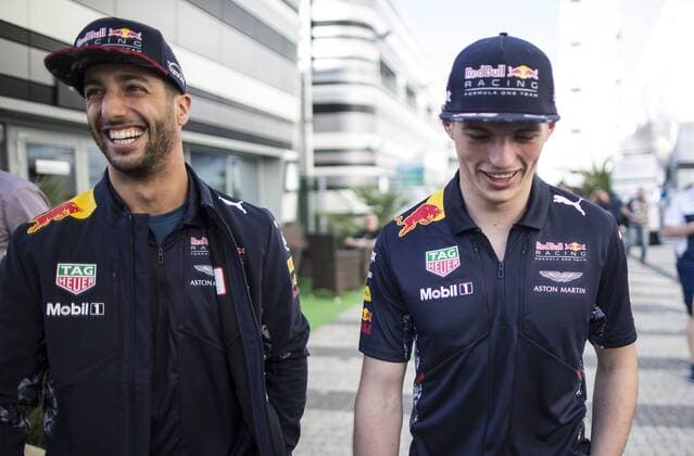 Formel 1, GP von Russland Motorsports: FIA Formula One World Championship WM Weltmeisterschaft 2017, Grand Prix of Russia, 3 Daniel Ricciardo (AUS, Red Bull Racing), 33 Max Verstappen (NDL, Red Bull Racing), Sotschi Russia xHOCHxZWEIx