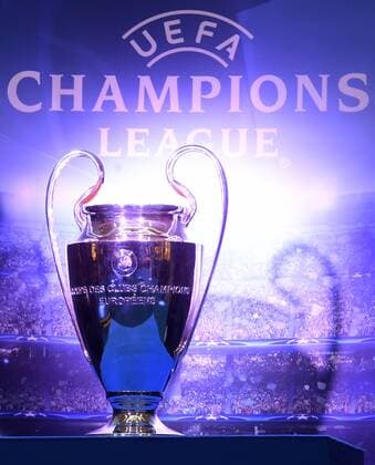 The UEFA Champions League trophy is displayed in Prague, Czech Republic, April 27, 2017. (CTKxPhoto MichalxKrumphanzl) CTKPhotoP201704270997901  kru 2