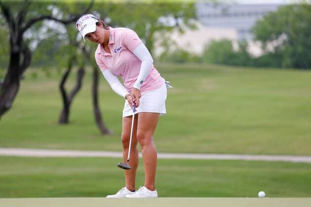 IRVING, TX - APRIL 28: Marina Alex watches her putt on the 1 green during the second round of the LPGA Golf Damen Volunteers of America Texas Shootout on April 28, 2017 at Las Colinas Country Club in Irving, TX. (Photo by Andrew Dieb Icon Sportswire) GOLF: APR 28 LPGA - Volunteers of America Texas Shootout - Second Round Icon170428661 EDITORIAL USE ONLY
