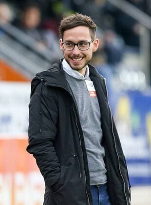 28.04.2017, FAC Platz, Wien, AUT, 2. FBL, FAC Wien vs FC Liefering, 31.Runde, im Bild Interimstrainer und Sportmanager Dominik Glawogger (FAC Wien) during Austrian Football Second Bundesliga Match, 31st round Match between FAC Vienna and FC Liefering at the Sportplatz FAC, Vienna, Austria on 2017 04 28. Wien EP_afo