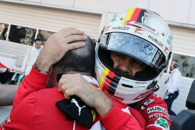 Bilder des Tages - SPORT SOCHI, RUSSIA - APRIL 29, 2017: Scuderia Ferrari F1 driver Sebastian Vettel (R) of Germany after a qualifying session for the 2017 Formula One Russian Grand Prix at the Sochi Autodrom racing circuit. Vyacheslav Prokofyev TASS  TS04A2B1