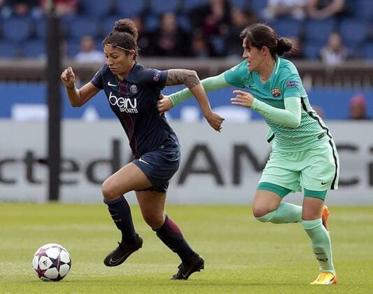 fußball, CL, Damen, Paris St. Germain - FC Barcelona Barcelona s midfielder Miriam Dieguez (R) vies for the ball with Paris Saint-Germain s pplayer Cristiane (L) during the semifinal second leg of the women s Champions League held at Parc des Princes stadium in Paris, France, on 29 april 2017. PSG - BARCELONA !ACHTUNG: NUR REDAKTIONELLE NUTZUNG!  Copyright: xAlbertoxEstévezx 20170429-636290861801888050