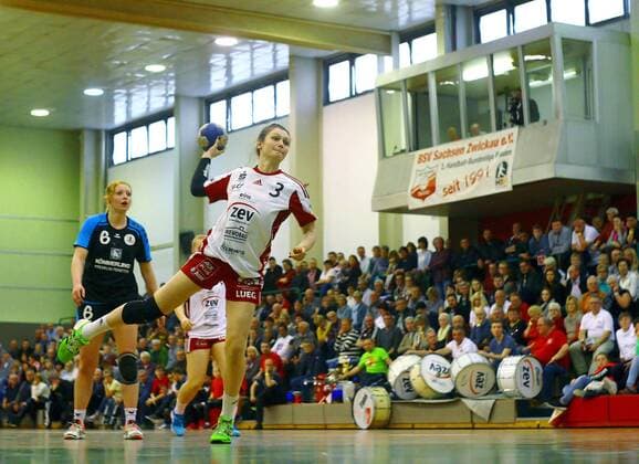 Josephine Hessel (Zwickau) Handball Frauen 2.Liga 2016 17 BSV Sachsen Zwickau - FSG Mainz 05 Budenheim 34:29 am 29.4.2017 BSV Sachsen Zwickau - FSG Mainz 05 Budenheim
