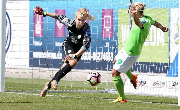 Merle Frohms (VfL Wolfsburg), 9 Anna Blaesse (VfL Wolfsburg)